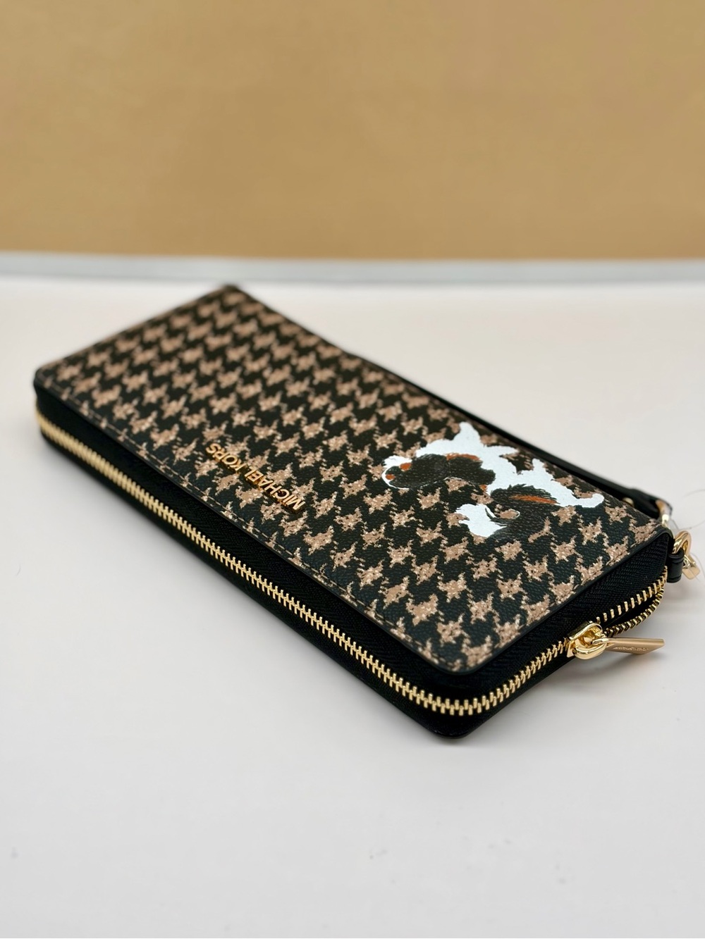 Michael Kors Black & Beige Houndstooth Continental Wallet with Dog Appliqué - Picture 6 of 14